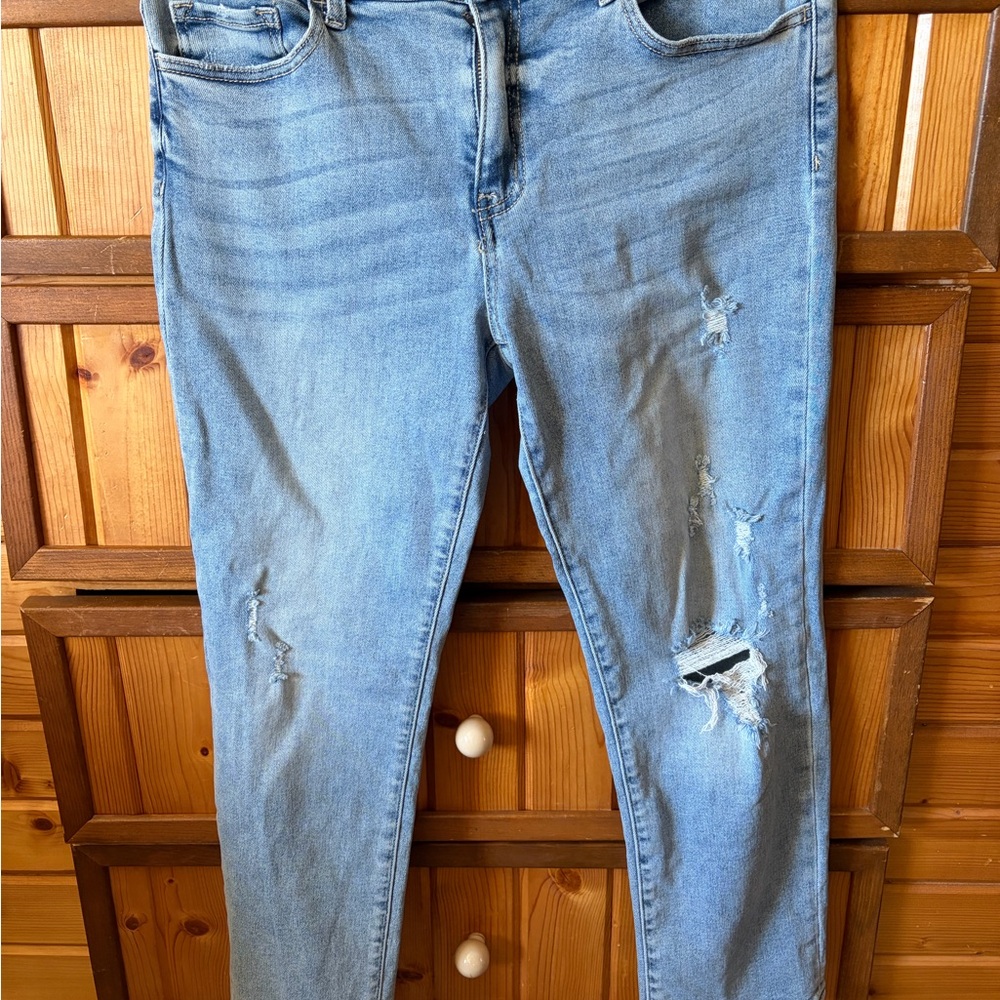 Light Blue Vervet Distressed Women Jeans